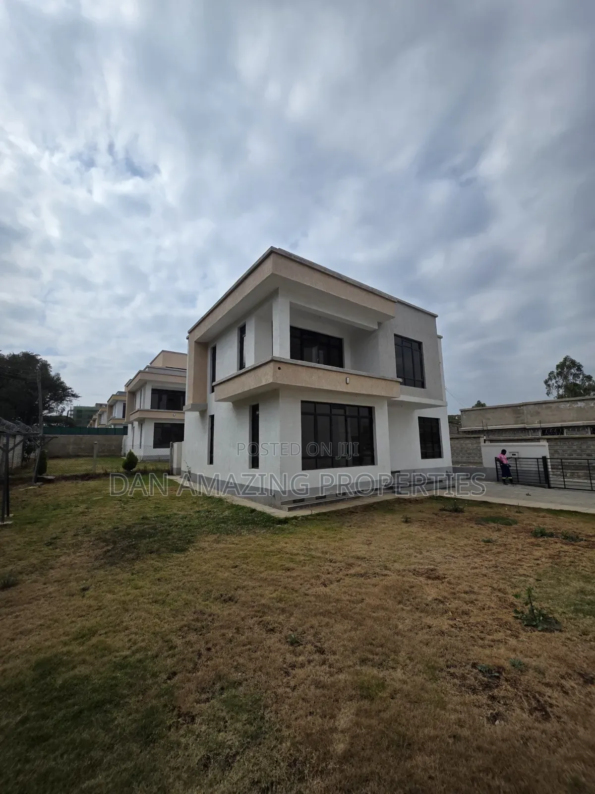 3bdrm Maisonette in Rimpa Plus Dsq for rent