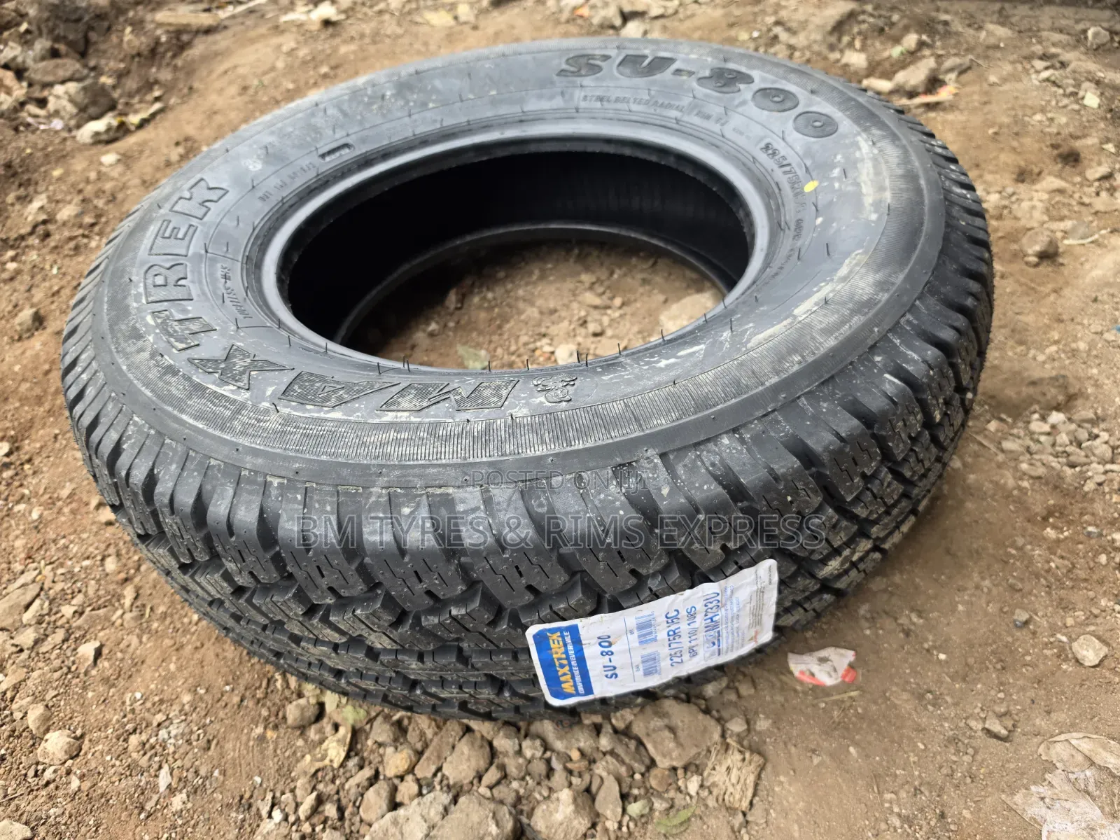 225 /75 R15 Maxtrek (Commercial)
