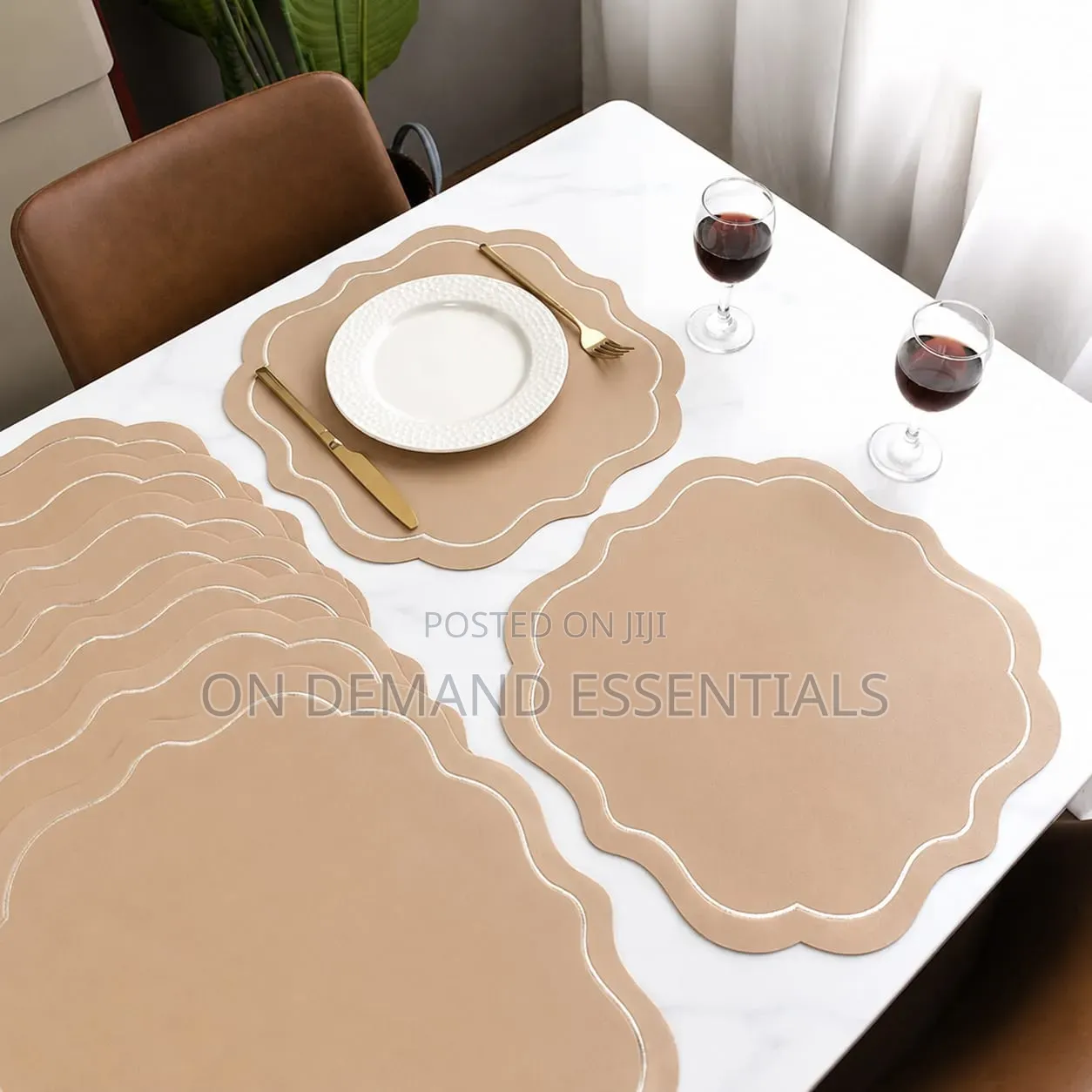 Modern Round Faux Leather PVC Table Mats for Dinning