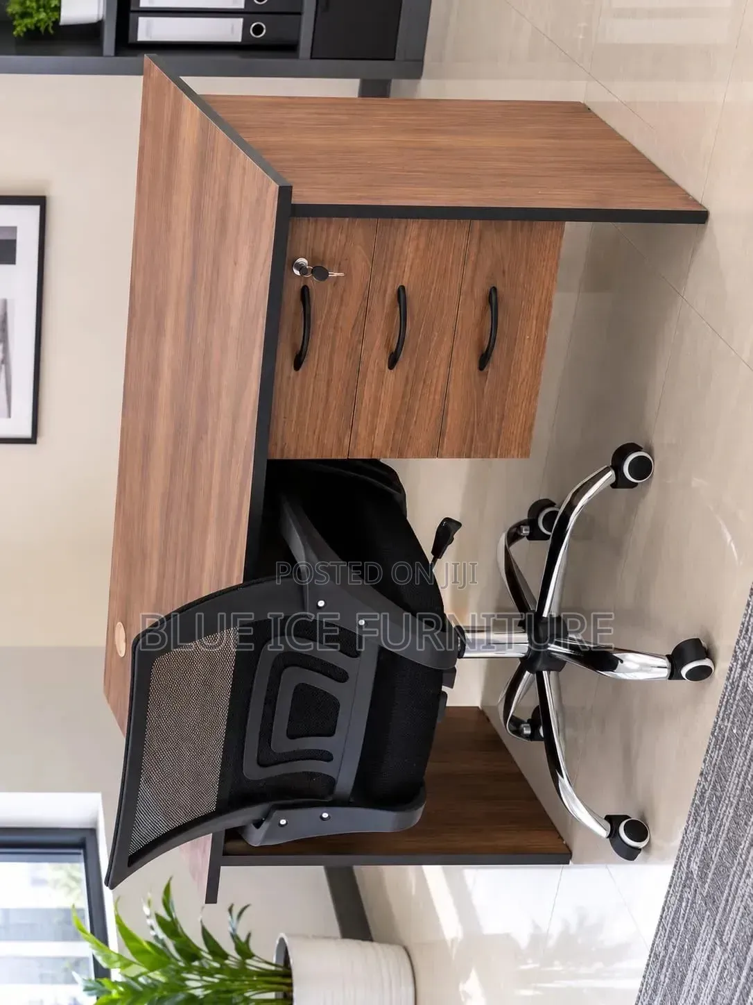 Modern Executive Office Desk With 3 Drawers Lockable Storage