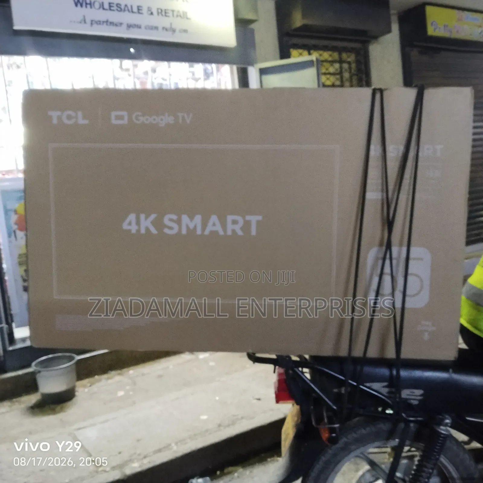 Big Size 55inches TCLS Google Smart TV. Clarity