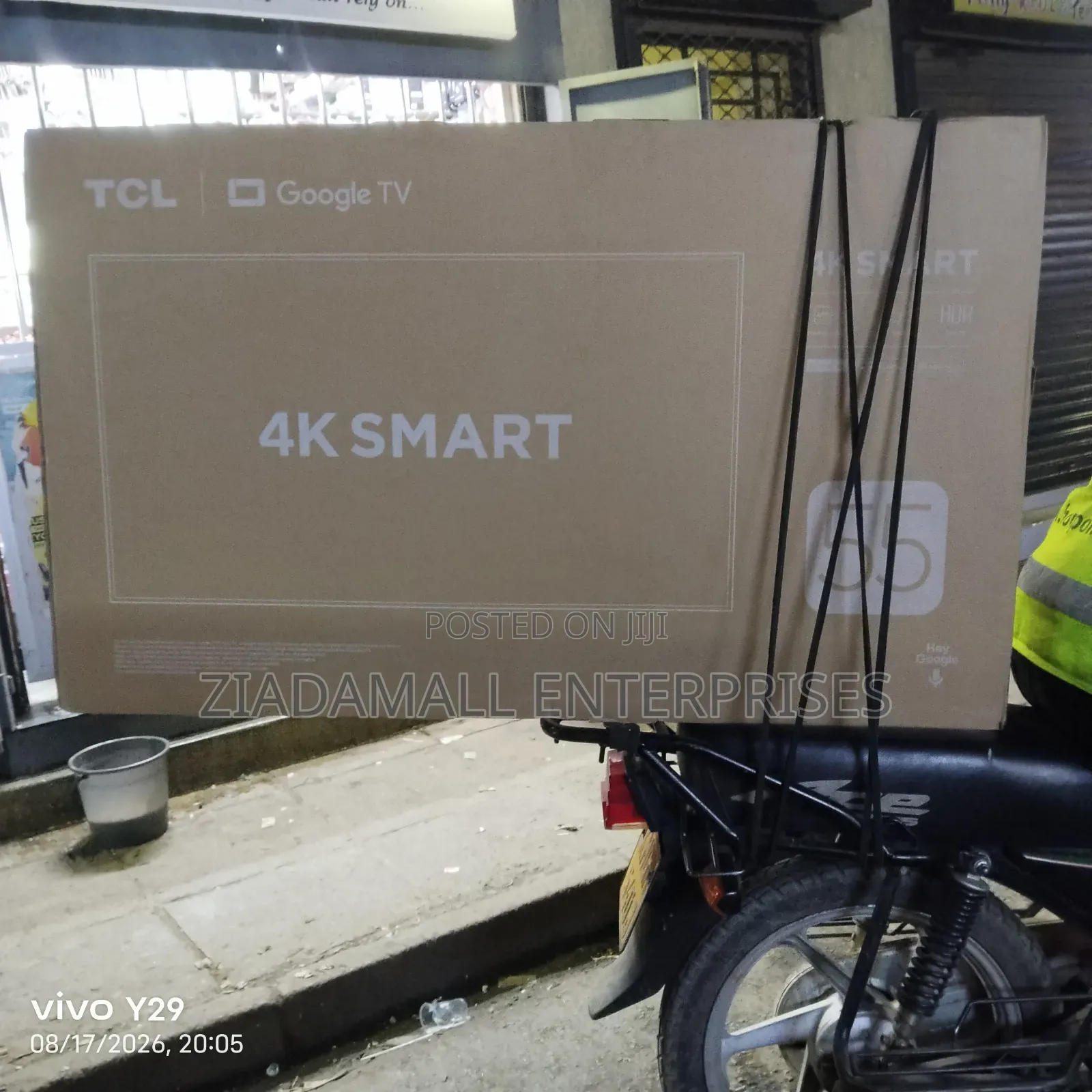 Big Size 55inches TCLS Google Smart TV. Clarity