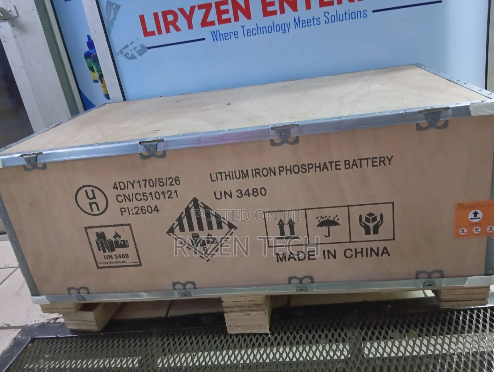 Felicity 15kWh Lithium Battery | 48V 300Ah 6000 Cycles