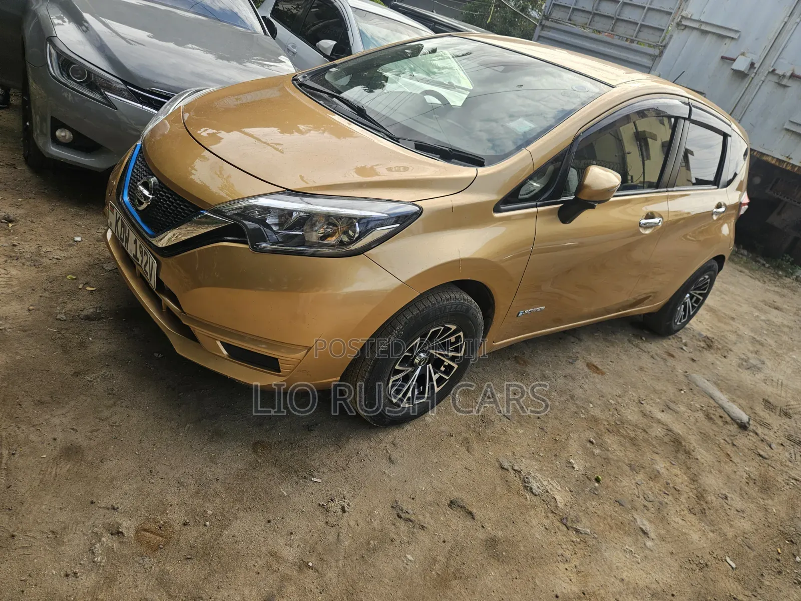 Nissan Note 2018 Gold