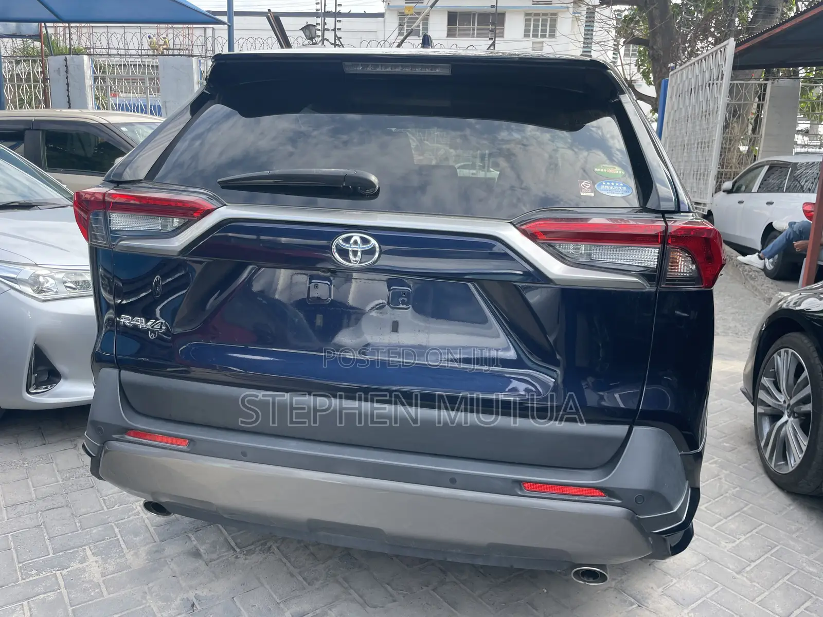 Toyota RAV4 Limited AWD 2020 Blue