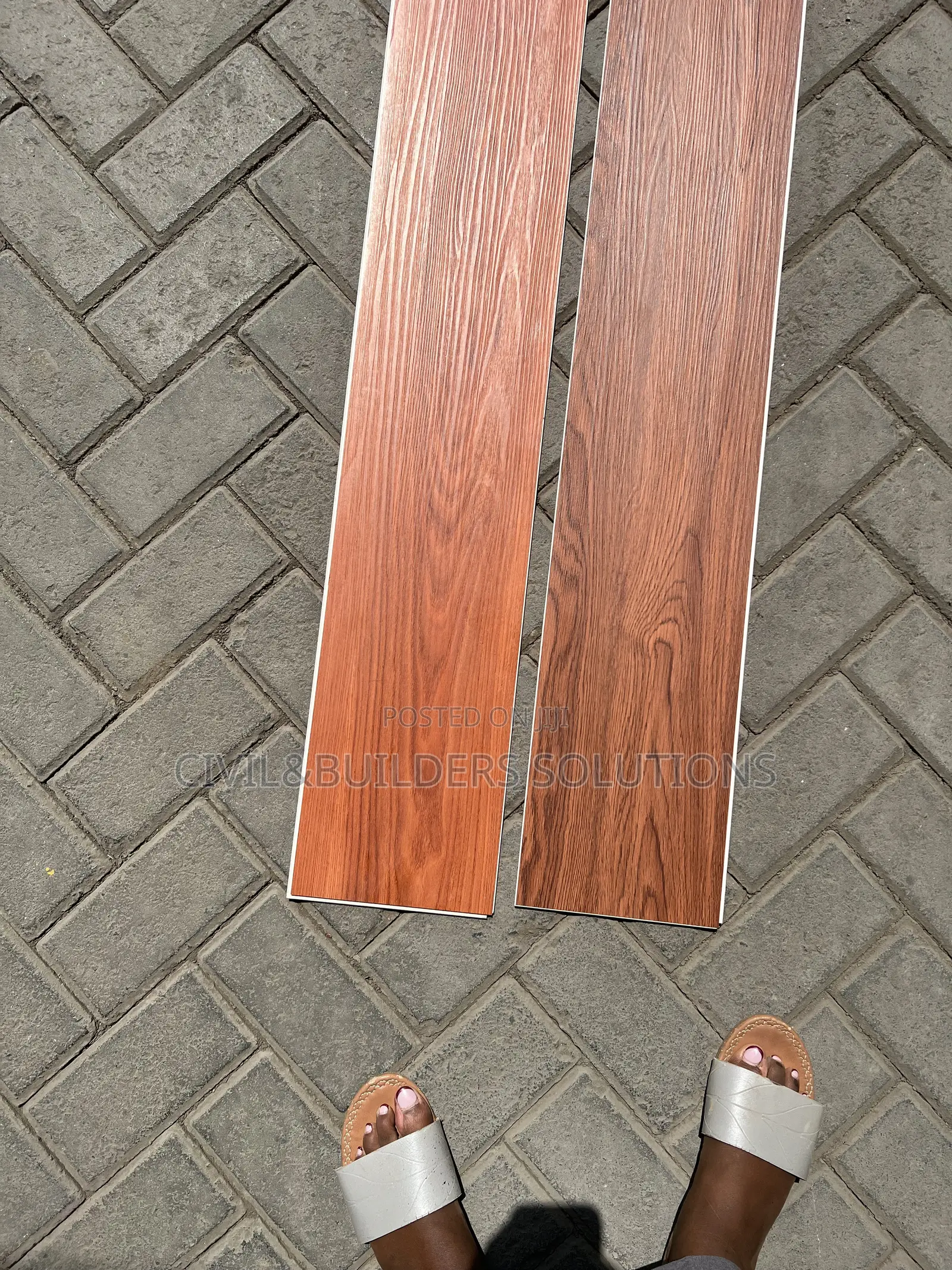 Interlocking Luxury Flooring Tiles