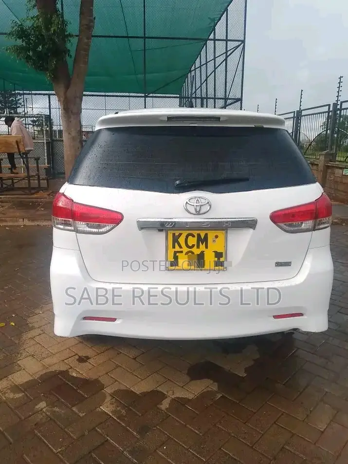 Toyota Wish Hire