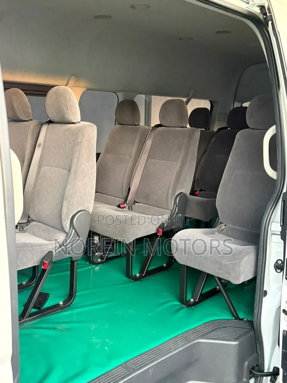 Toyota HiAce 2019 White
