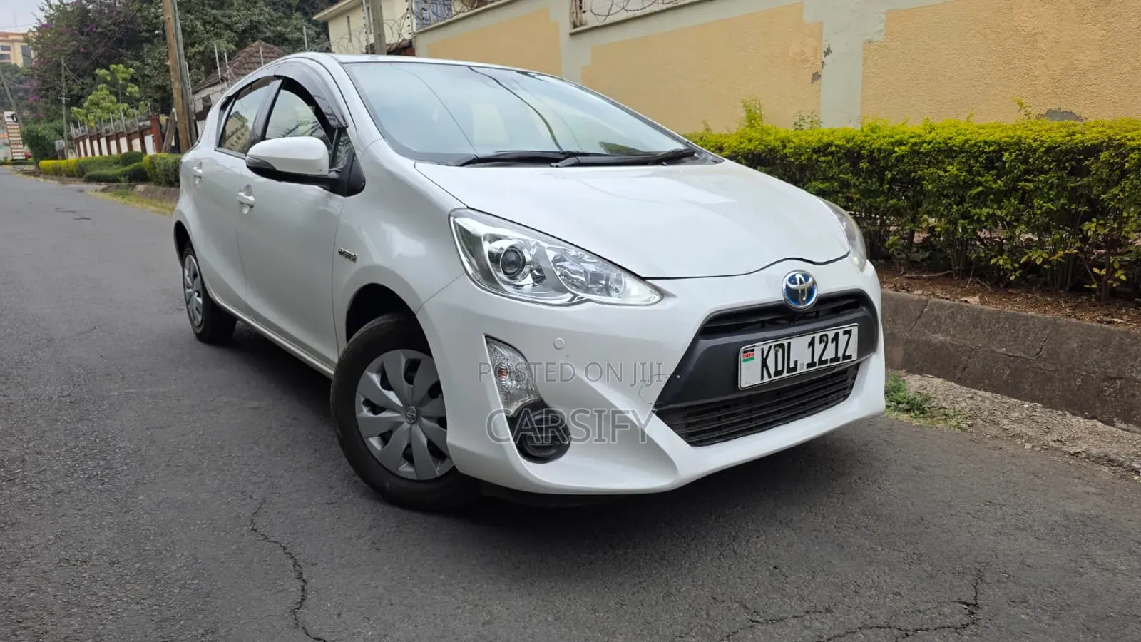 Toyota Aqua 2016 White