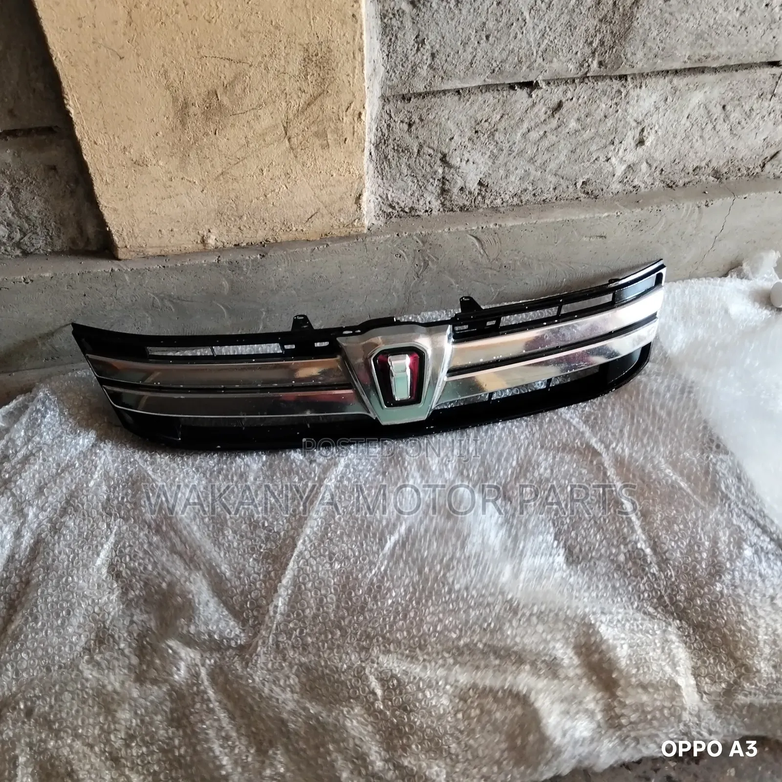 Toyota ISIS Model 2008/2012 Grille, Clean Original Ex Japan