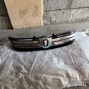 Toyota ISIS Model 2008/2012 Grille, Clean Original Ex Japan