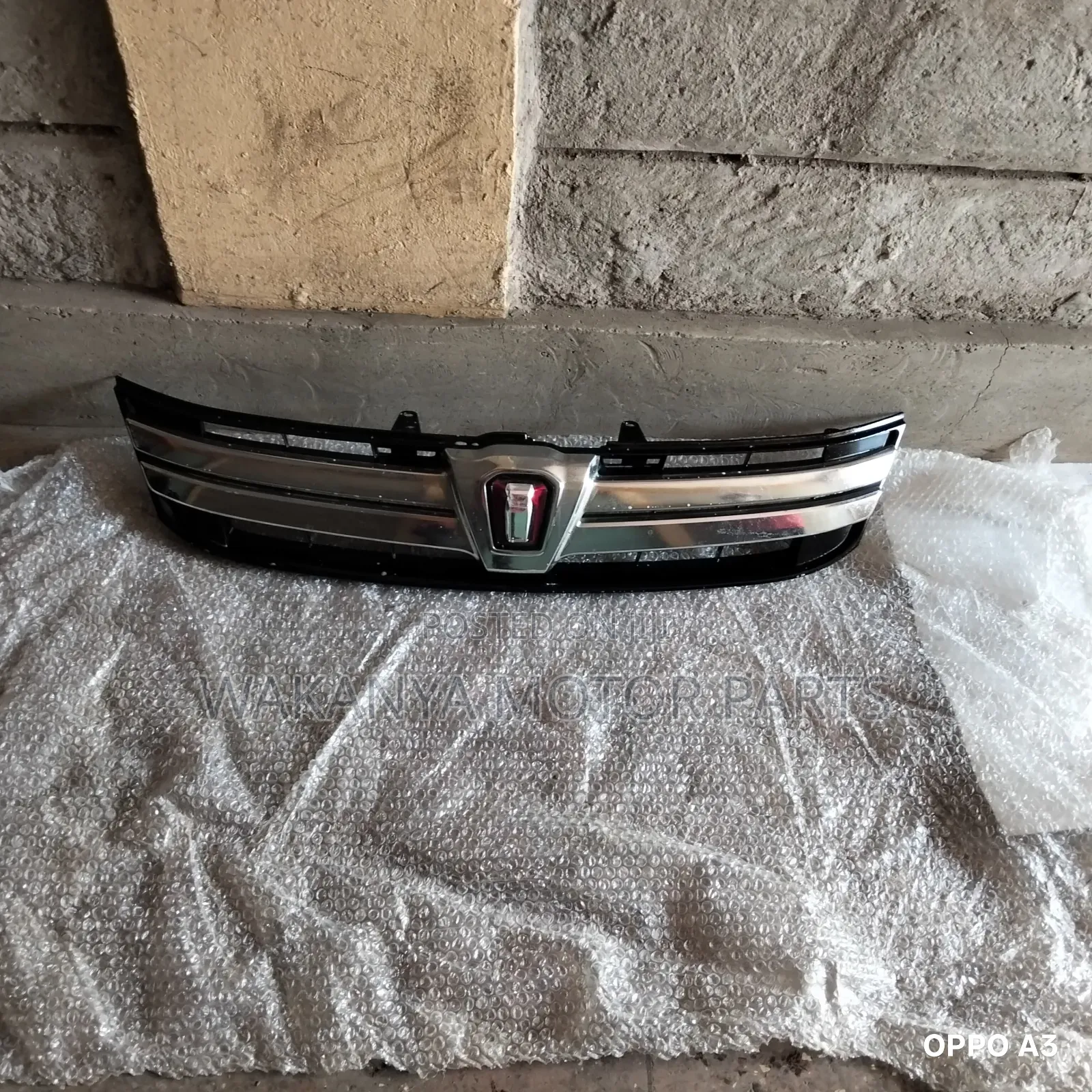 Toyota ISIS Model 2008/2012 Grille, Clean Original Ex Japan