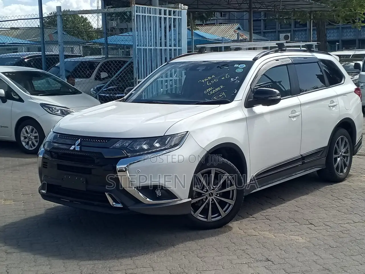 Mitsubishi Outlander 2019 White