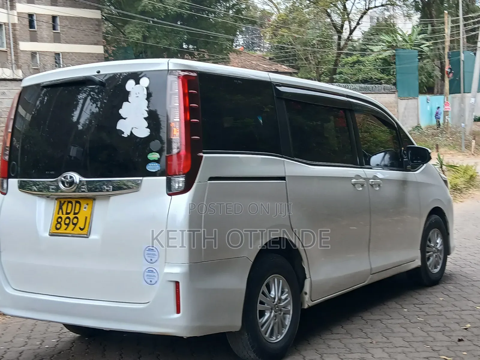 Toyota Noah 2015 White