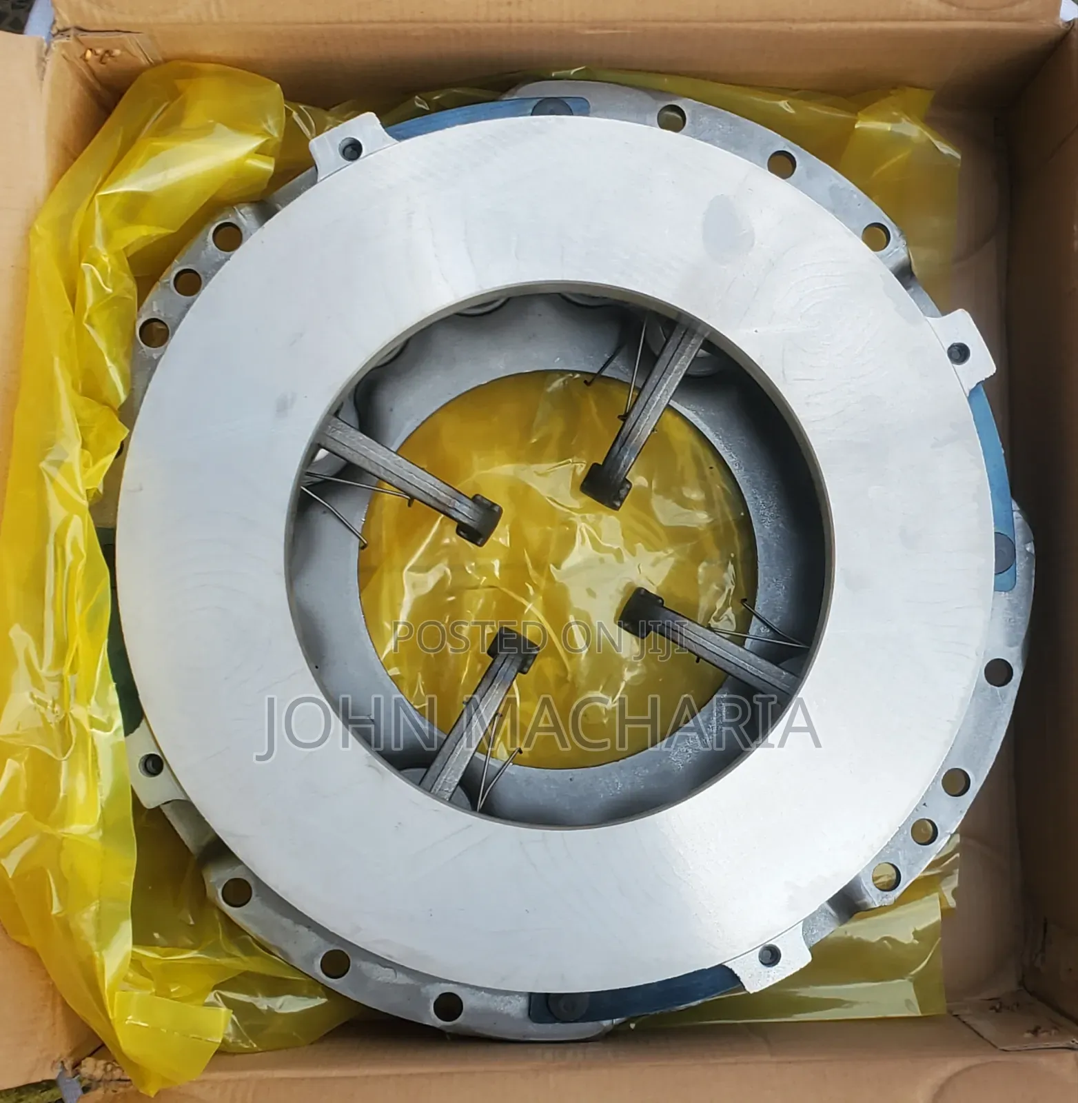 Pressure Plate, Clutch Disc and Release Bearing for Fuso Fighter