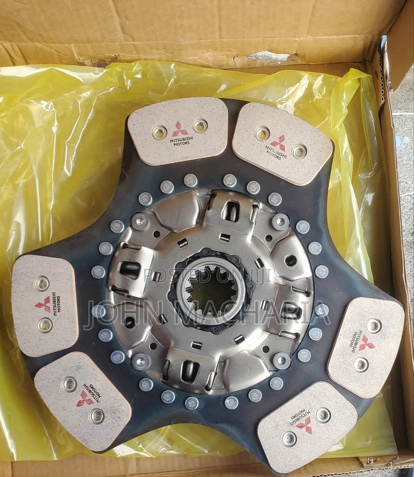 Pressure Plate, Clutch Disc and Release Bearing for Fuso Fighter
