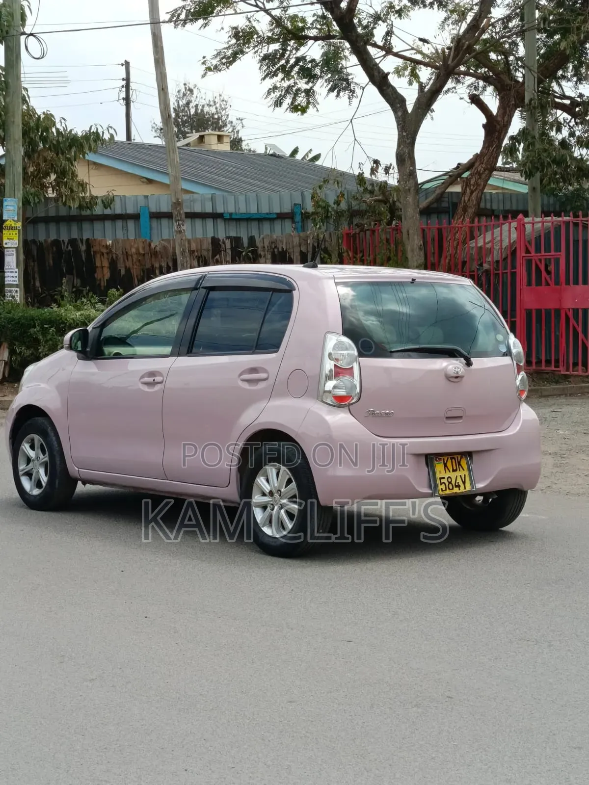 Toyota Passo 2015 Pink