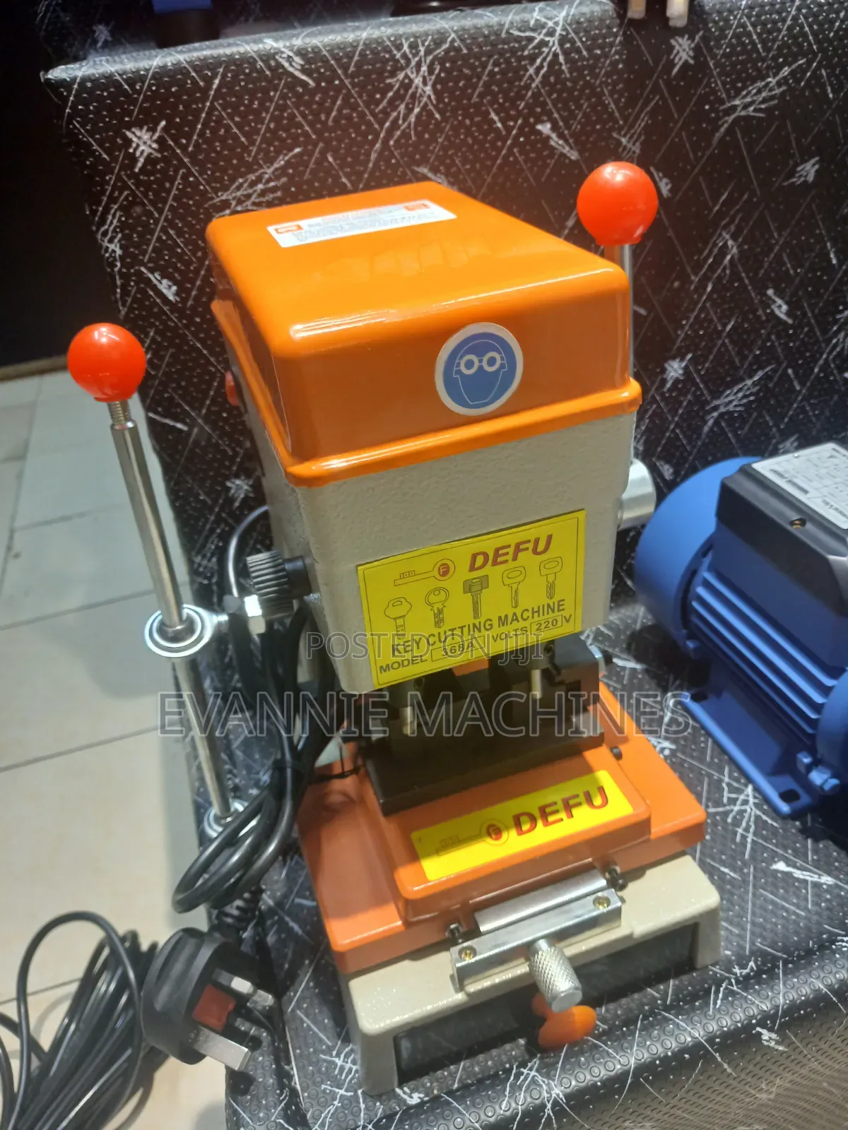 Key Cutting Machine/ Industrial Key Cutting
