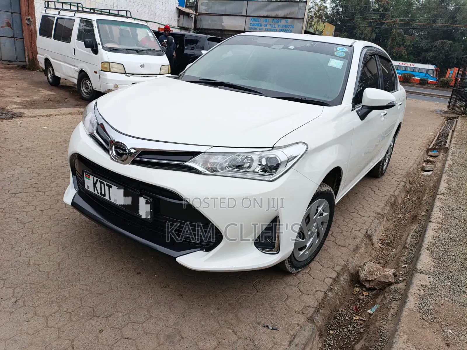 Toyota Axio 2018 Pearl