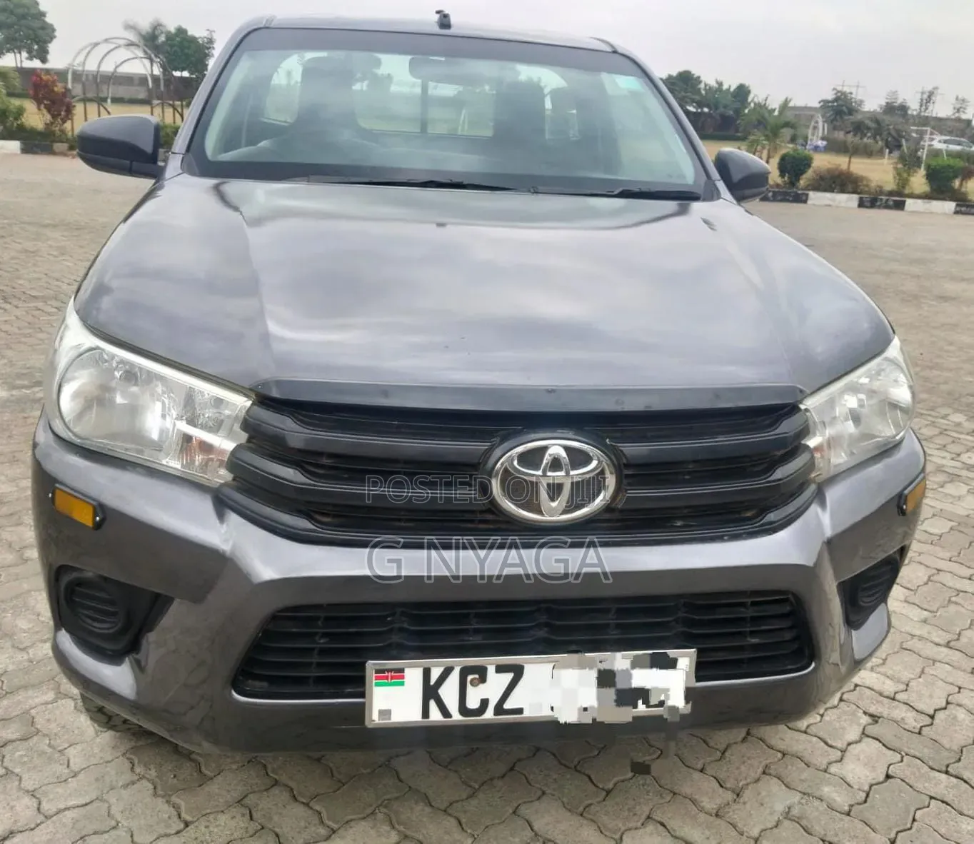 Toyota Hilux 2020 Gray