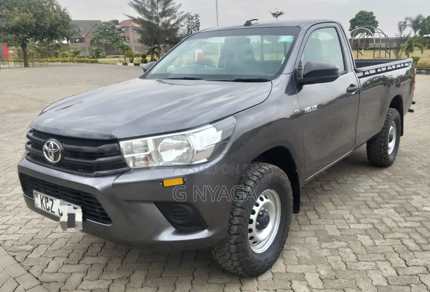 Toyota Hilux 2020 Gray