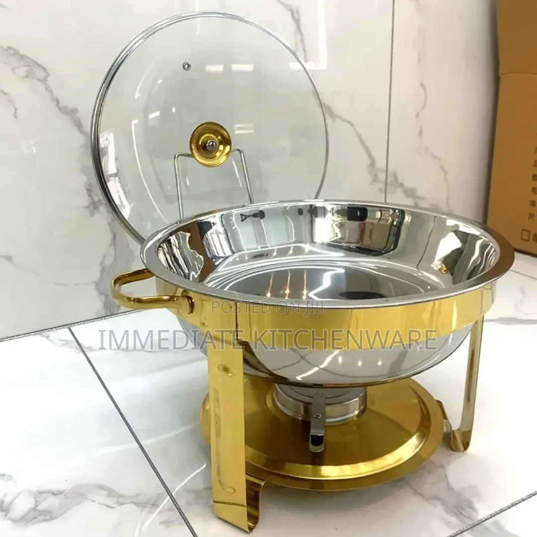*Elegant Round Stainless Steel Chafing Dish With Golden Accents
