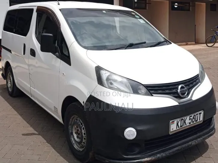 Nissan NV200 2018 Yellow