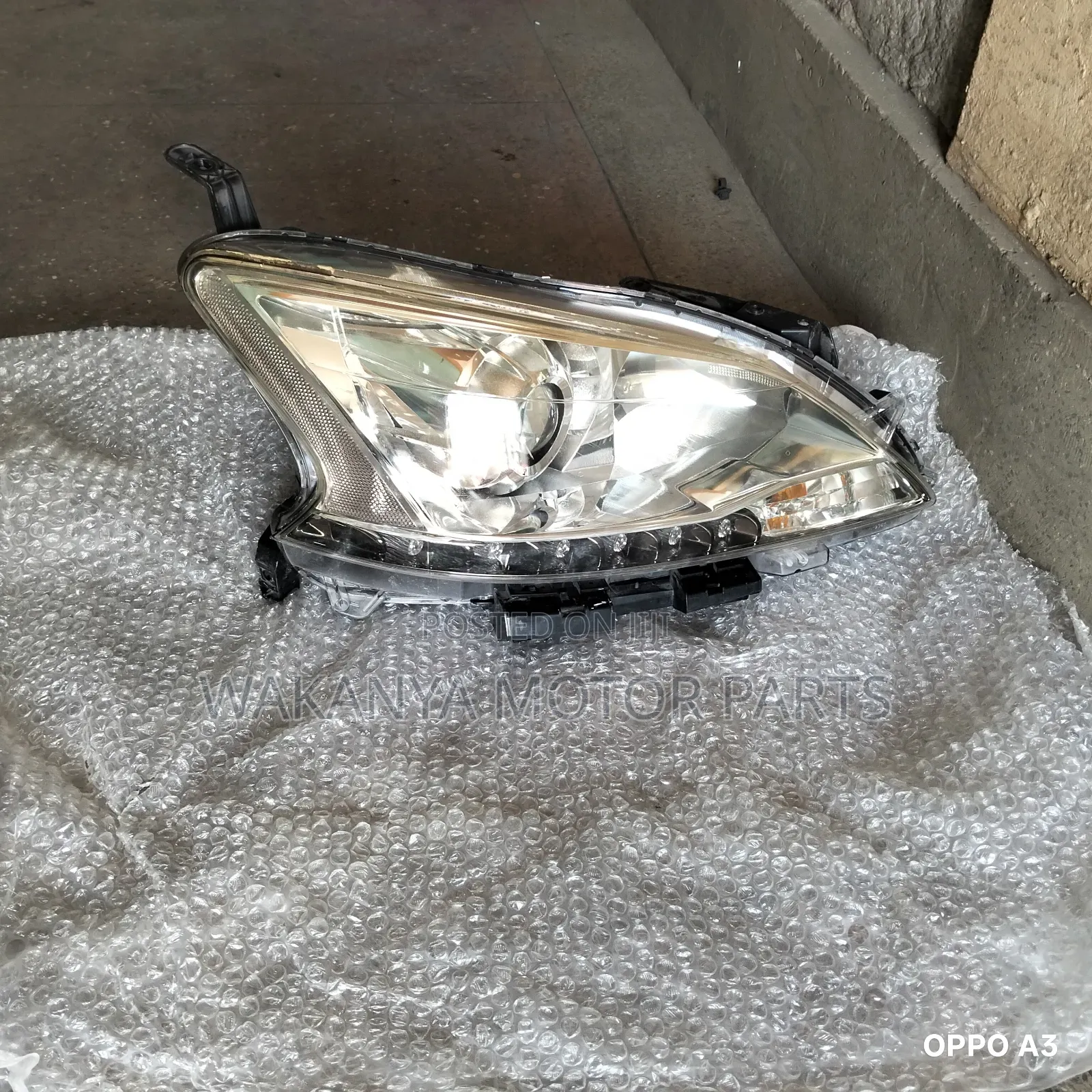 Nissan Bluebird Sylphy New Model 2015 Xenon Headlamp, Ex Japan