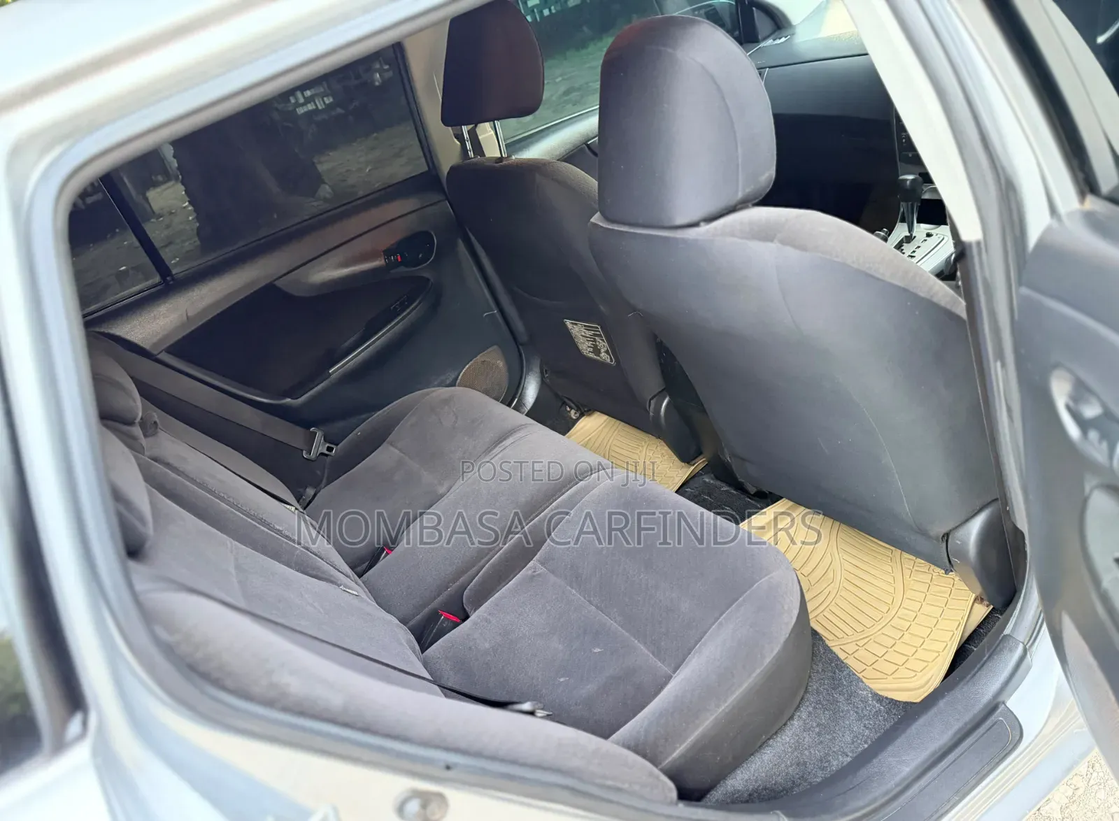 Toyota Corolla Fielder 2010 Silver