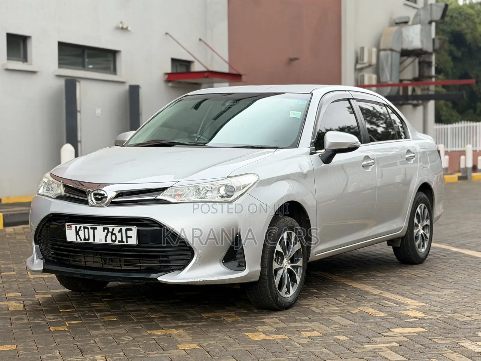 Toyota Axio 1.5 G 2WD 2018 Silver