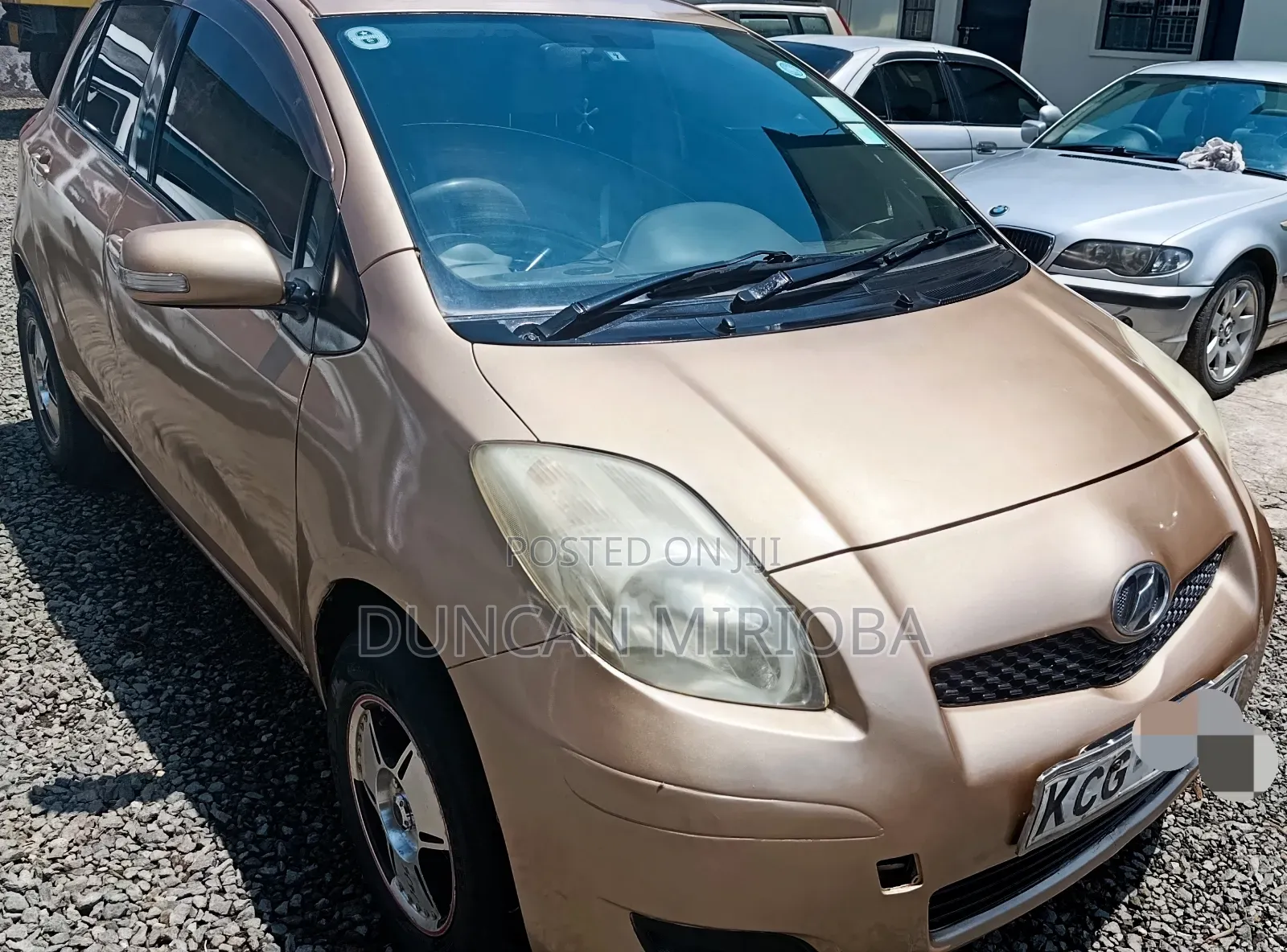 Toyota Vitz 2008 Gold