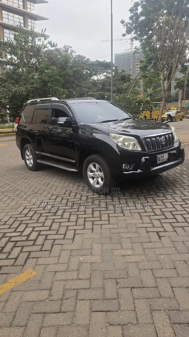 Toyota Land Cruiser Prado 2012 Black