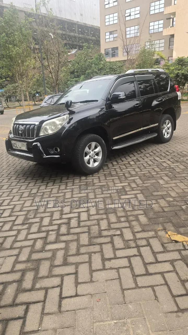 Toyota Land Cruiser Prado 2012 Black