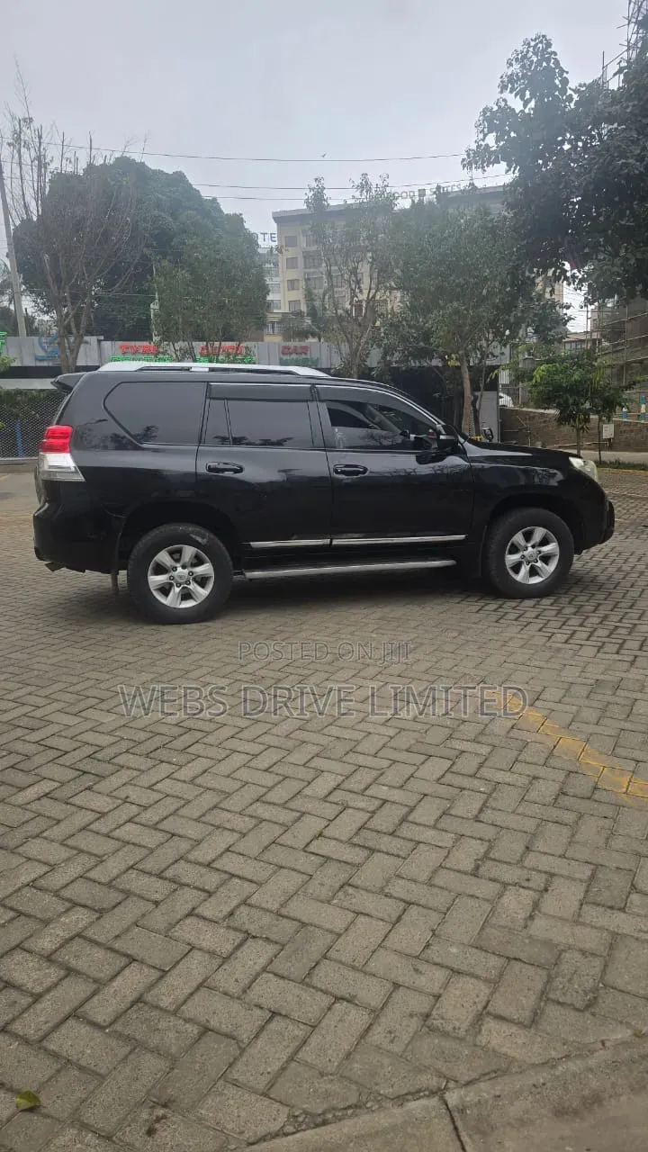 Toyota Land Cruiser Prado 2012 Black