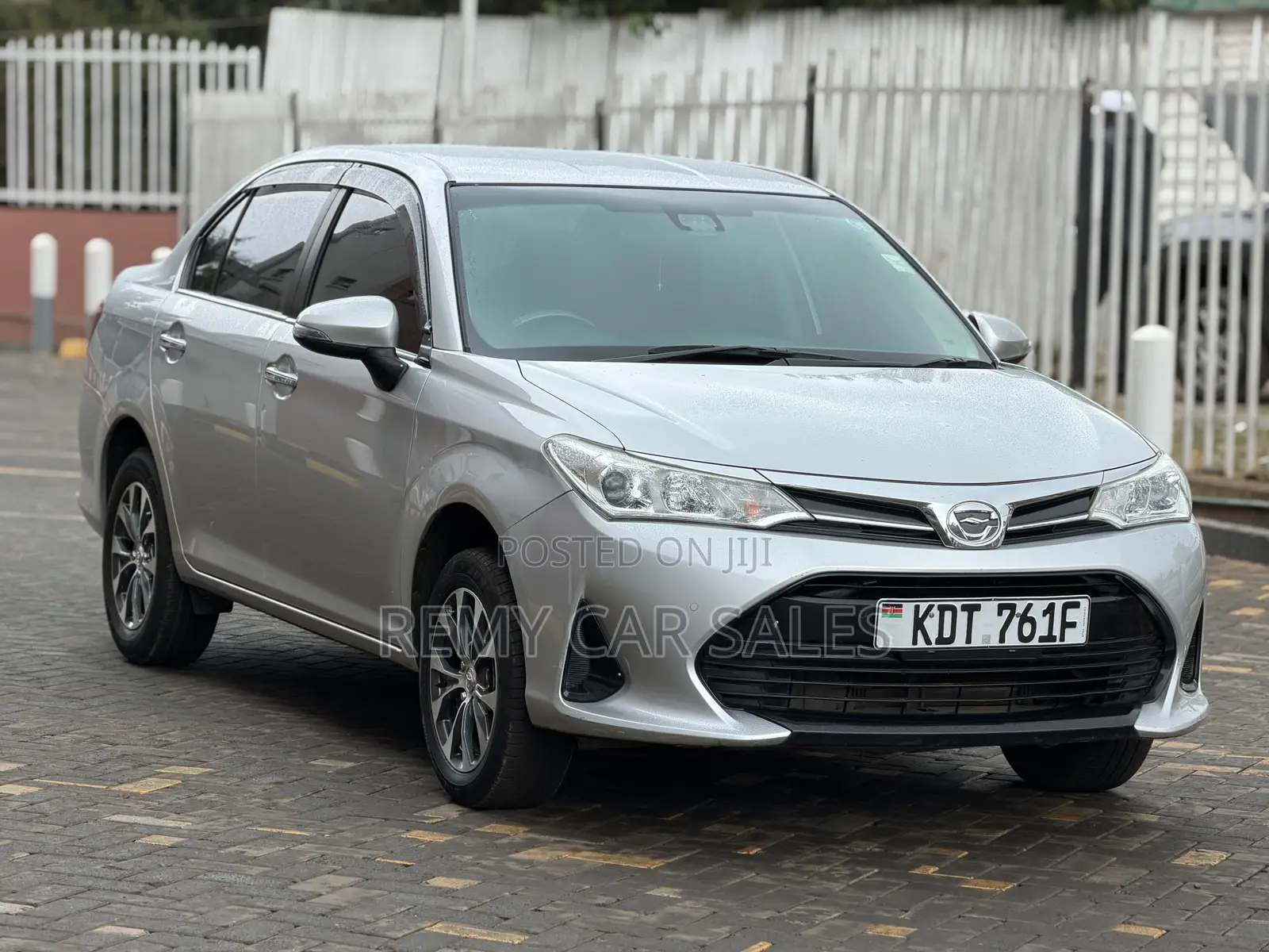 Toyota Axio 2018 Silver
