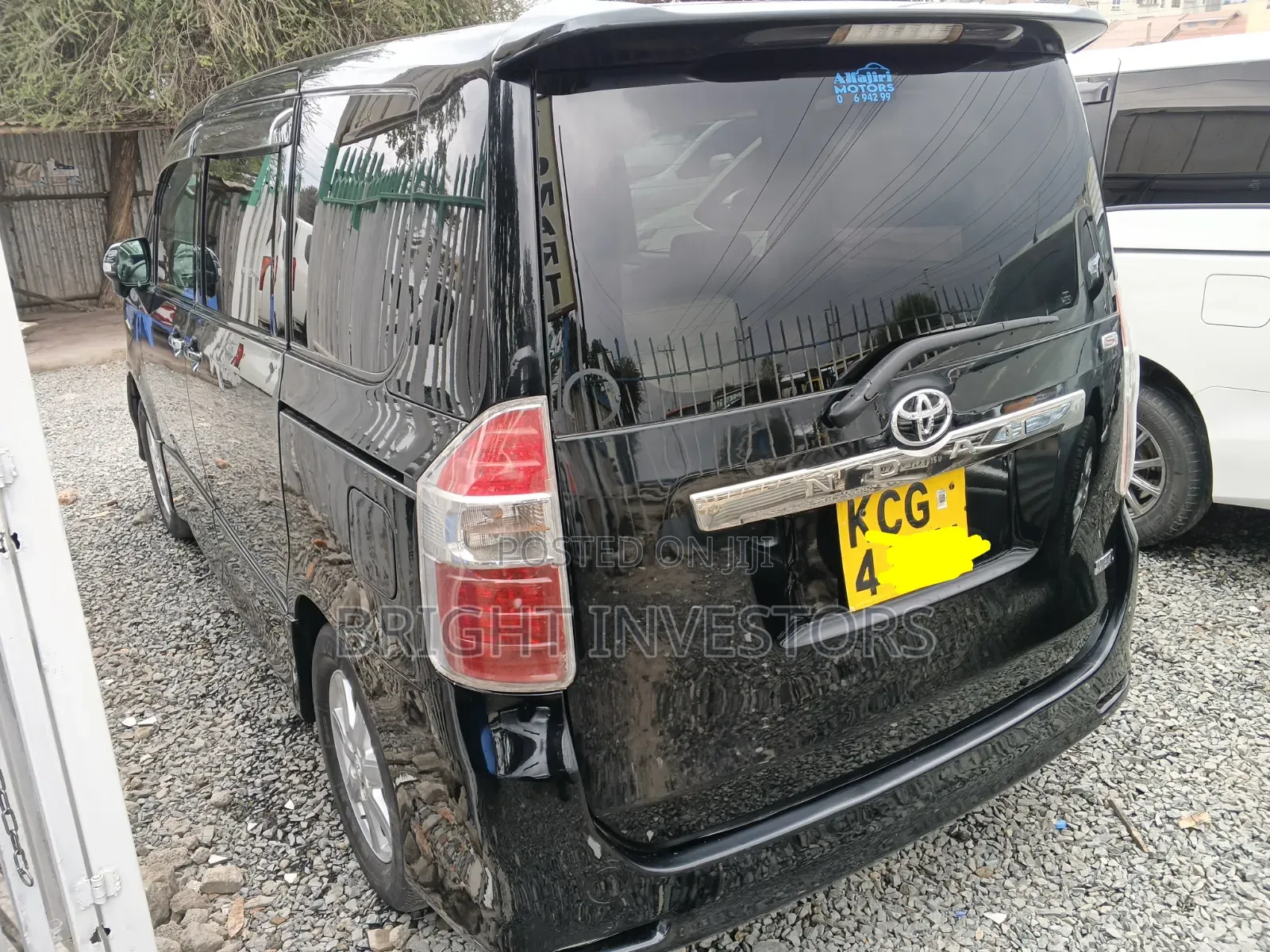 Toyota Noah 2013 Black