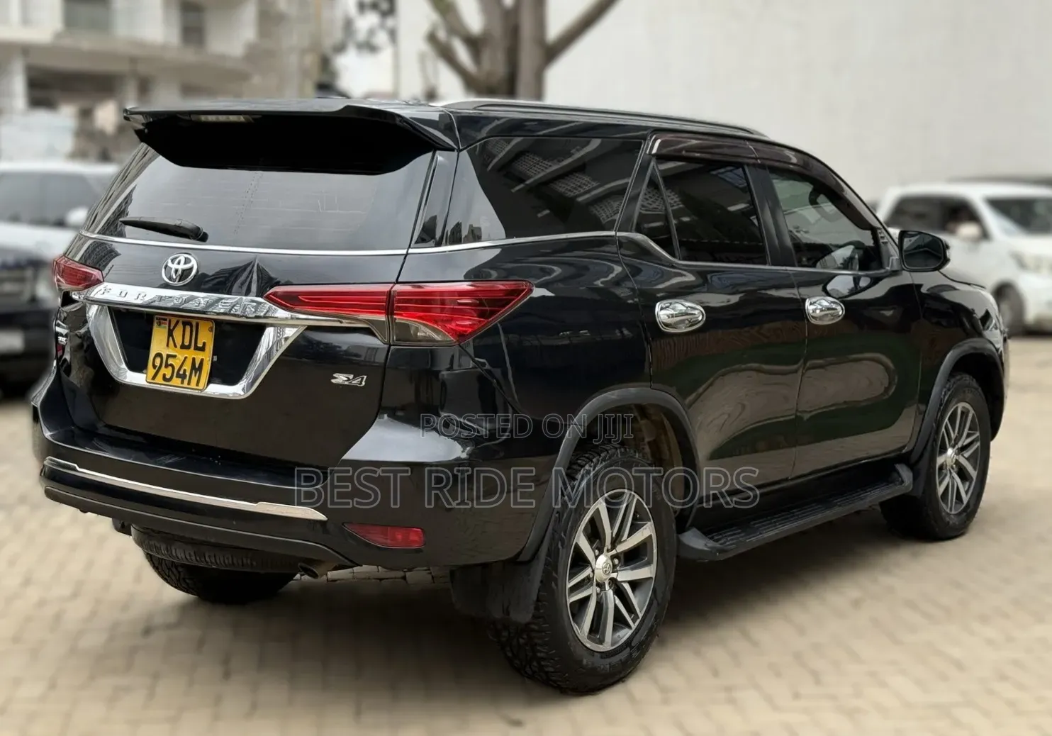 Toyota Fortuner 2.8 D AWD 2016 Black