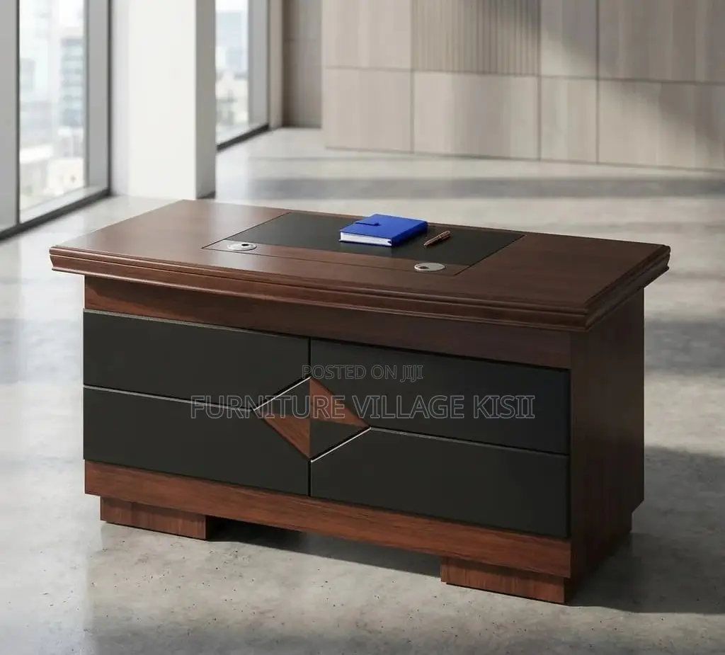 Office Desk: Executive Mahogany Desk1200mm