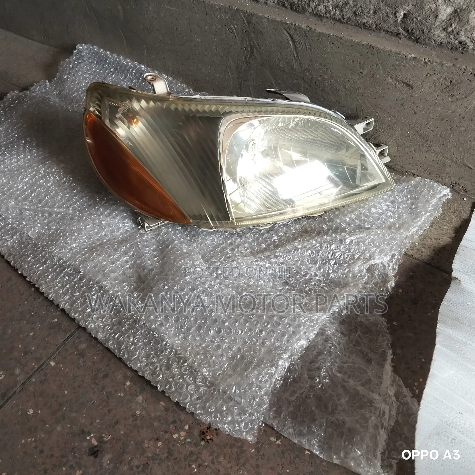 Toyota Platz Non Xenon Headlamp, Ex Japan Original Parts