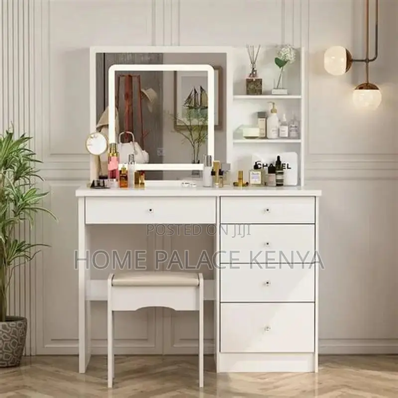 Dressing Table; Stylish Contemporary Dressing Table With Storage