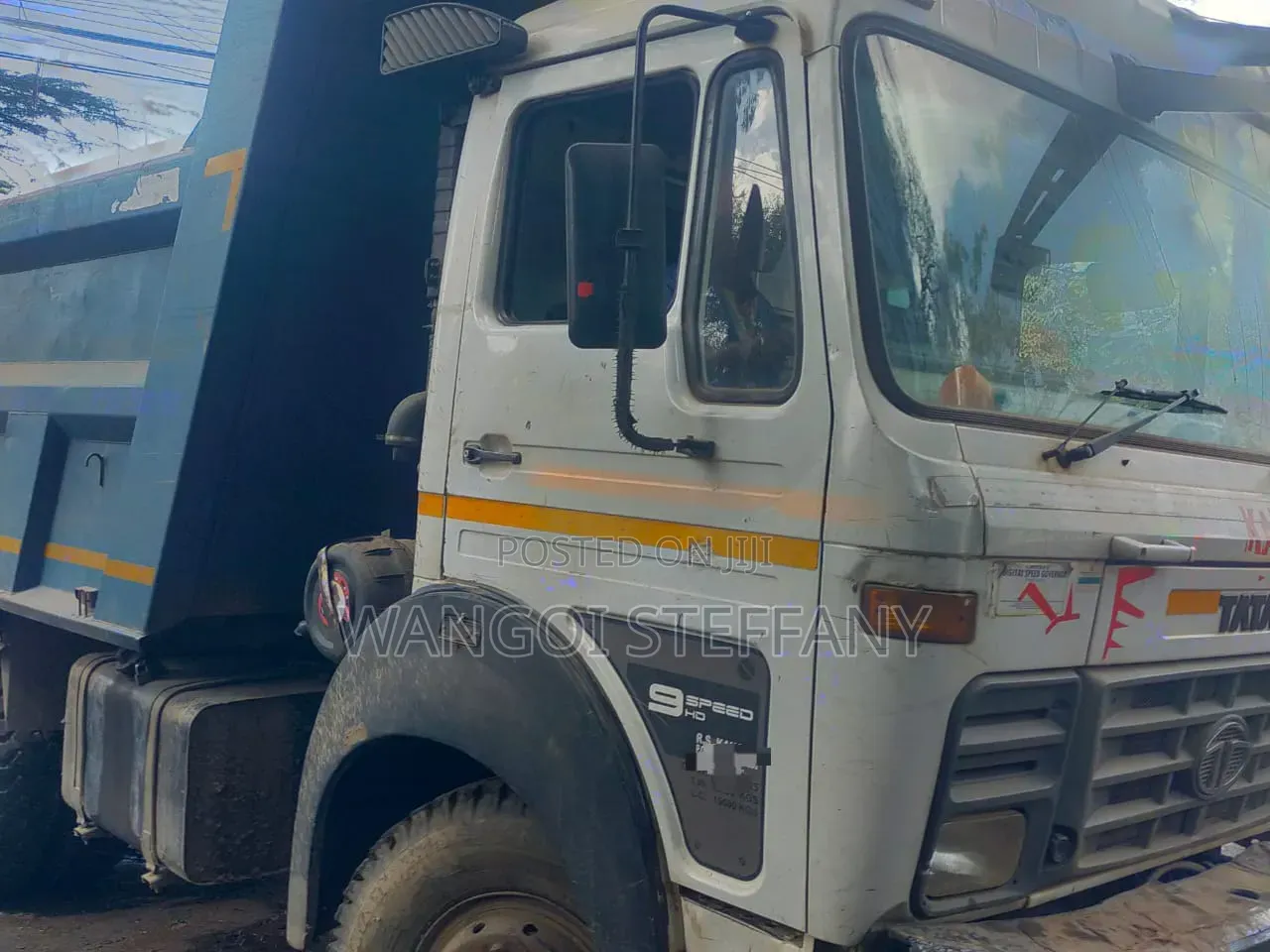 Tata LPK 2518 6×4 Tipper 2021 White and Blue