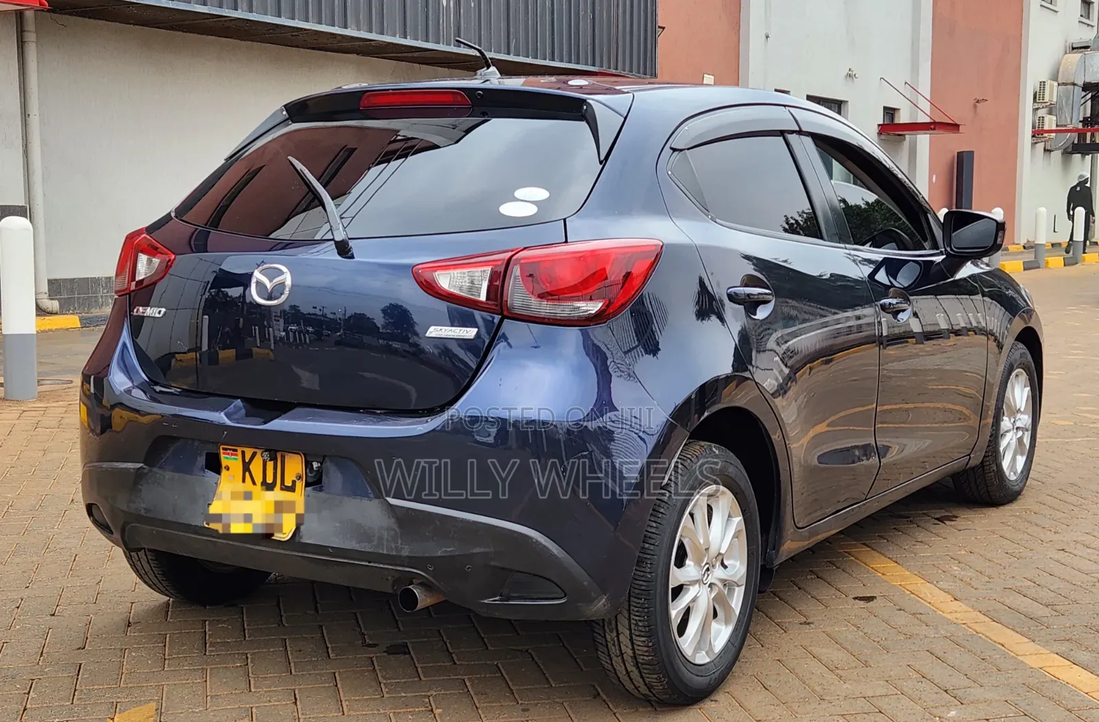 Mazda Demio 2016 Blue
