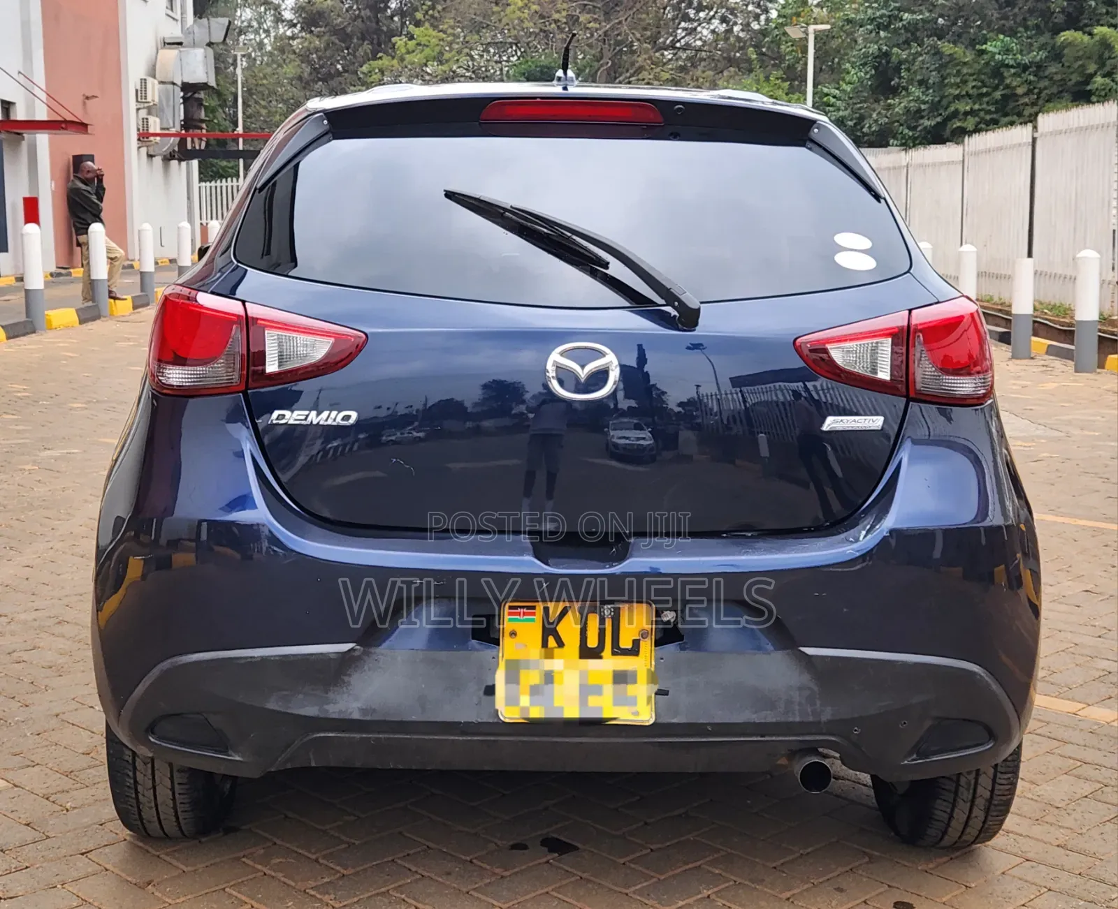 Mazda Demio 2016 Blue