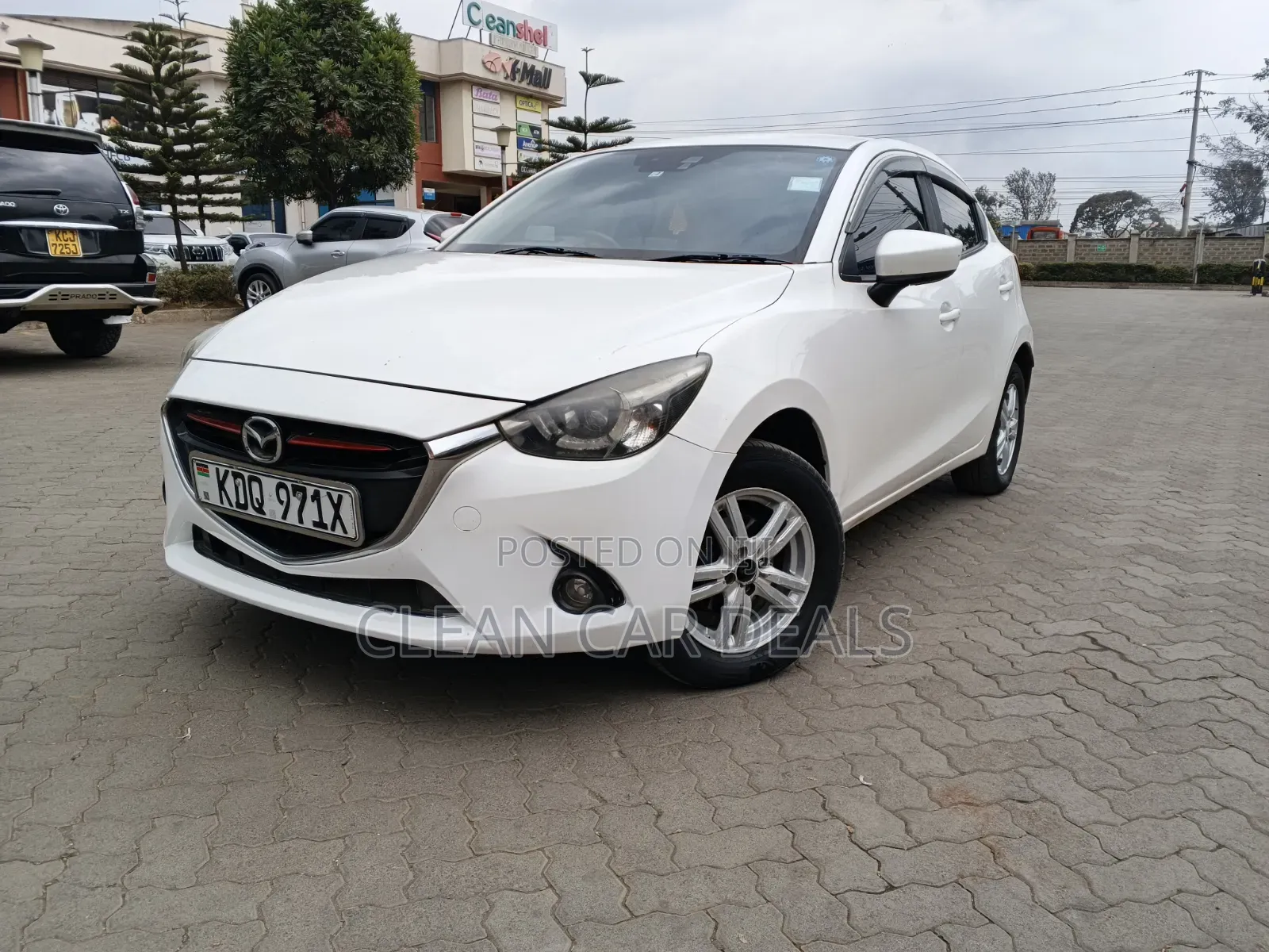 Mazda Demio 2017 White