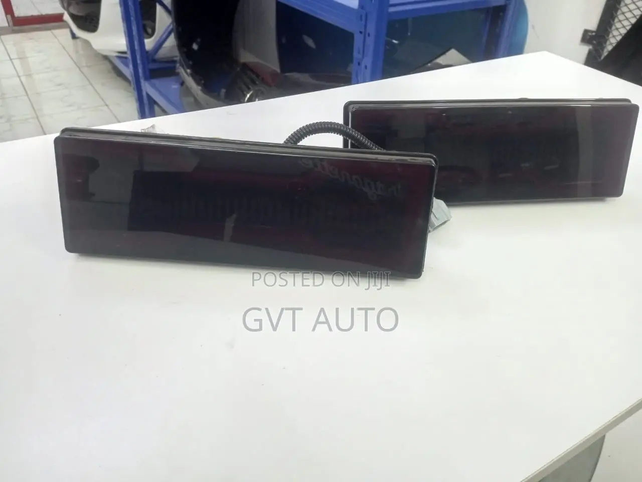 Pair LED Smoked Rear Tail Light Lamp Toyota Landcruiser 70 75 78 79