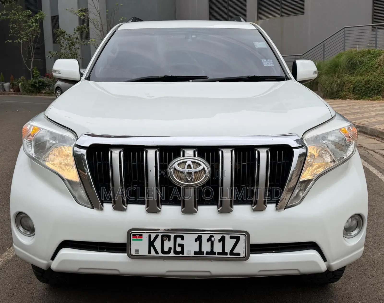 Toyota Land Cruiser Prado 2010 White
