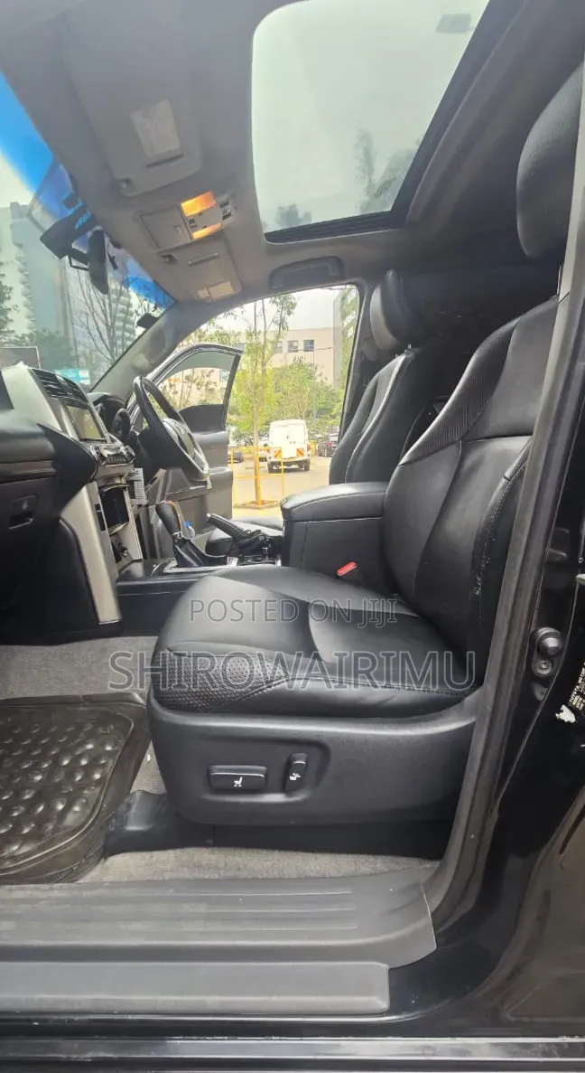 Toyota Land Cruiser Prado 2012