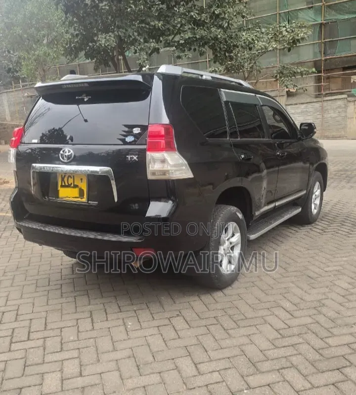 Toyota Land Cruiser Prado 2012
