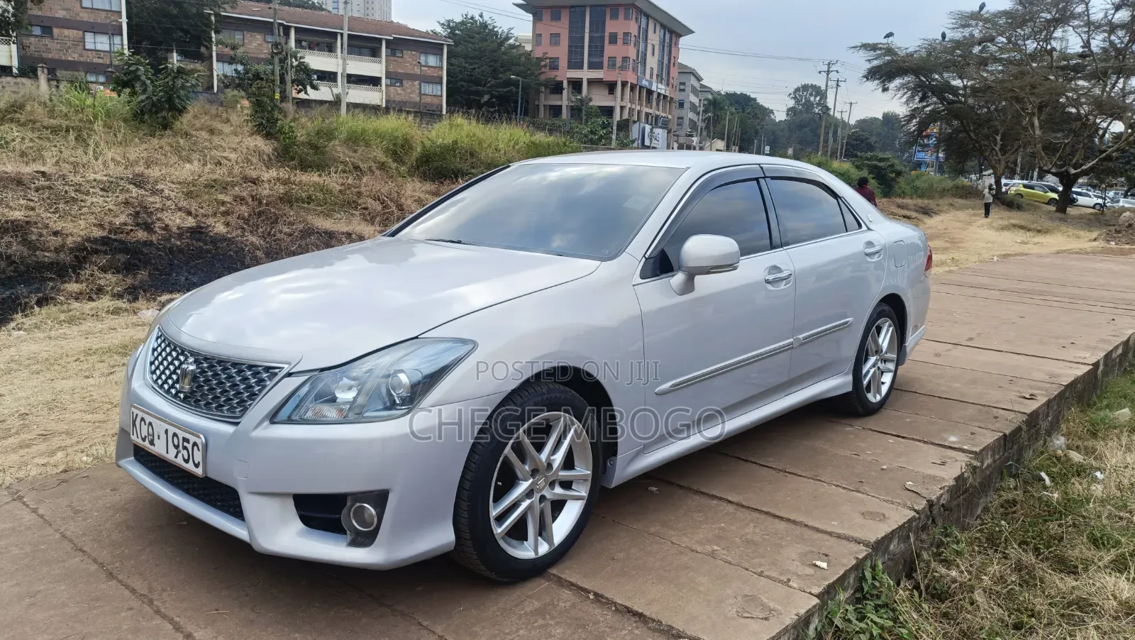 Toyota Crown 2011 Silver