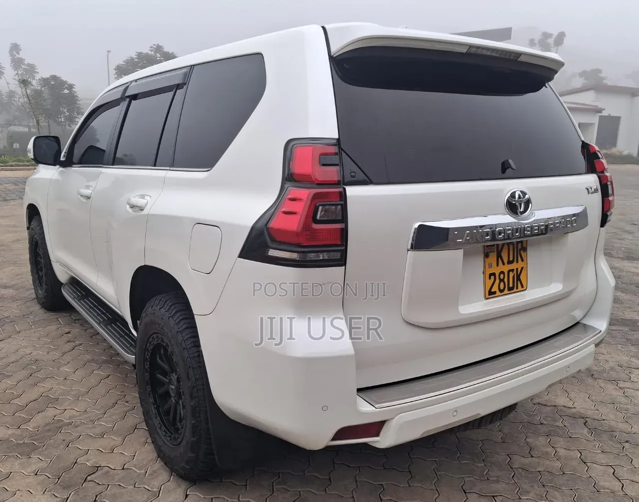 Toyota Land Cruiser Prado 2019 White